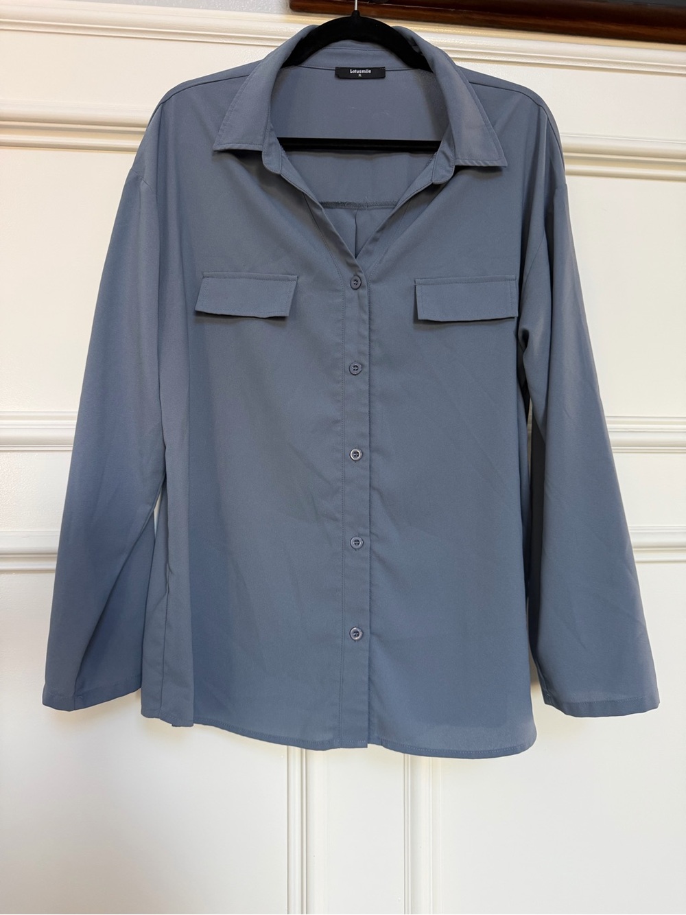 Slate Blue/Gray Button-Down women’s Shirt never worn - Picture 4 of 4